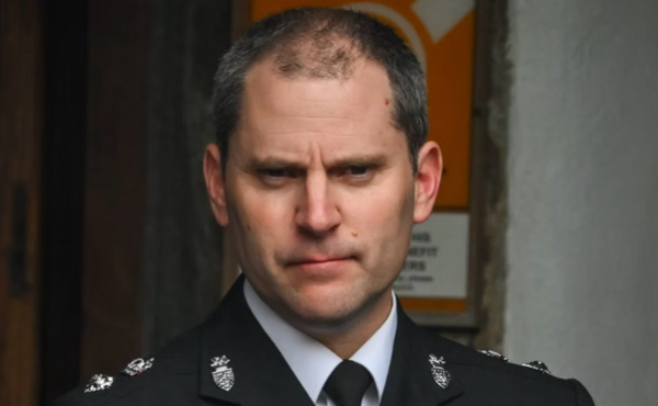 Senior Police Officer Slammed for Comparing Trail Hunting to Drug Dealing