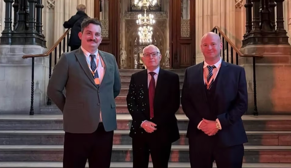 'Knobhead' MP Tries to Whip Up Support for Hunting Ban
